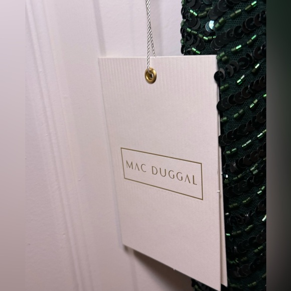NWT Mac Duggal Cap 5441 Sleeve Sequined Evening Gown in Forest Green Size 14W - Picture 7 of 11